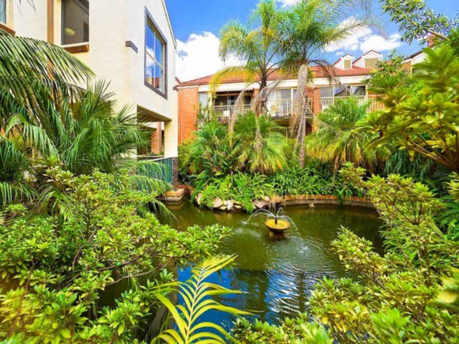 Strathfield Gardens 26 Cotswald St  Strathfield