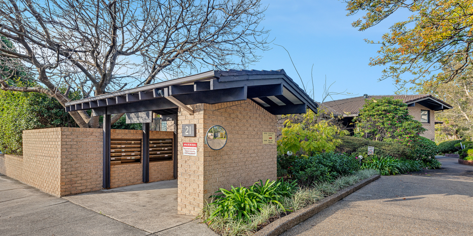 21 Eastern Valley Way Northbridge