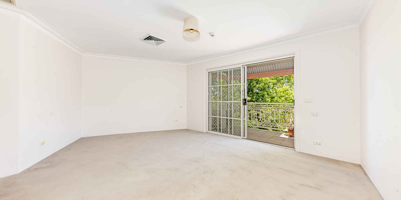 32/244 Mowbray Road Chatswood