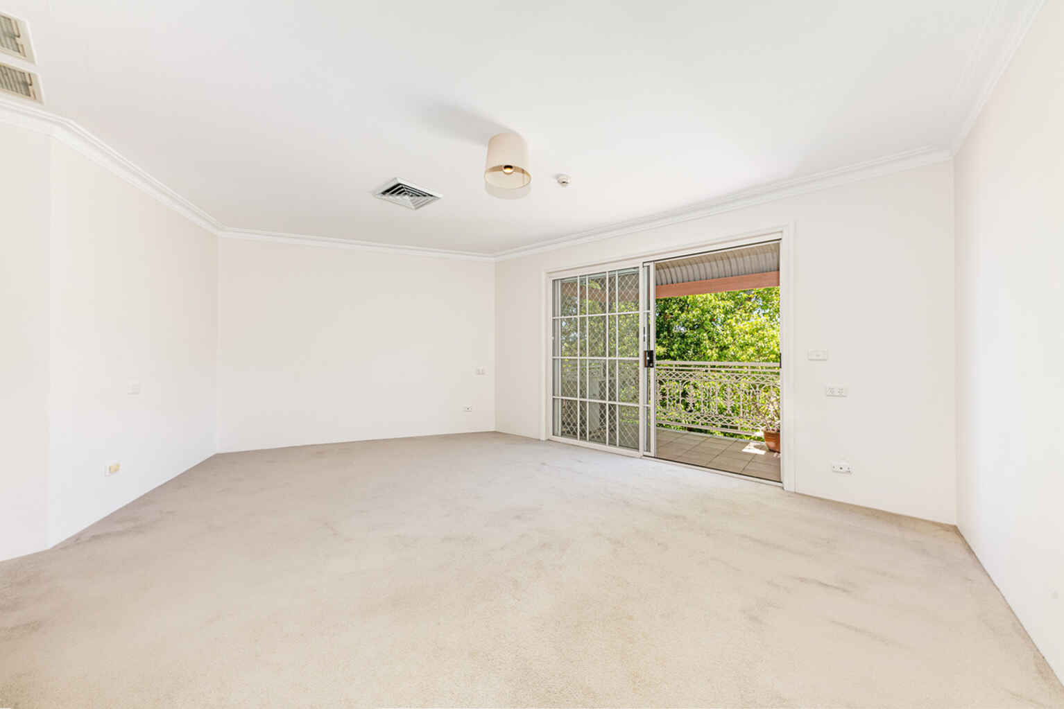 32/244 Mowbray Road Chatswood
