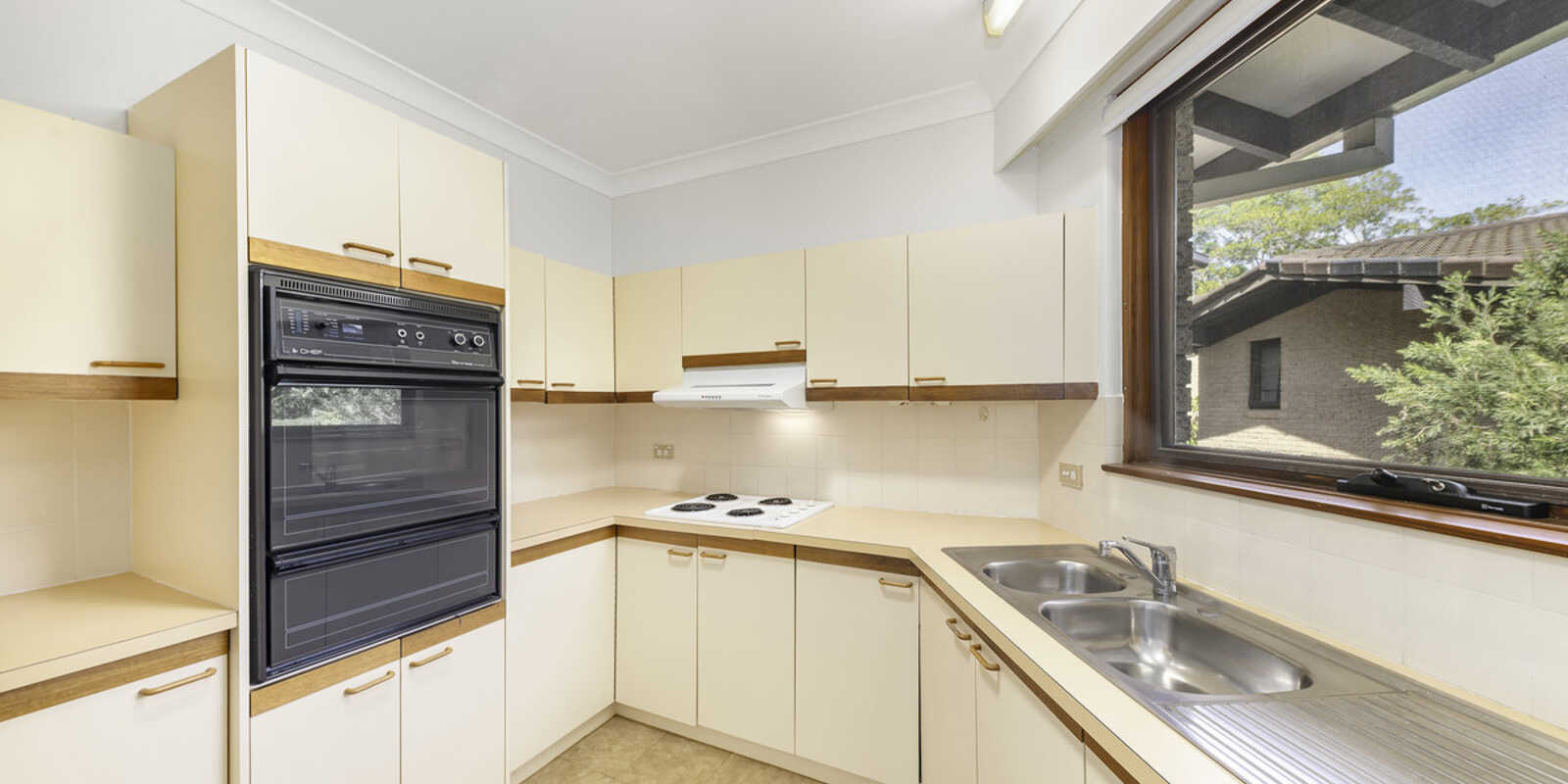 26/21 Eastern Valley Way Northbridge