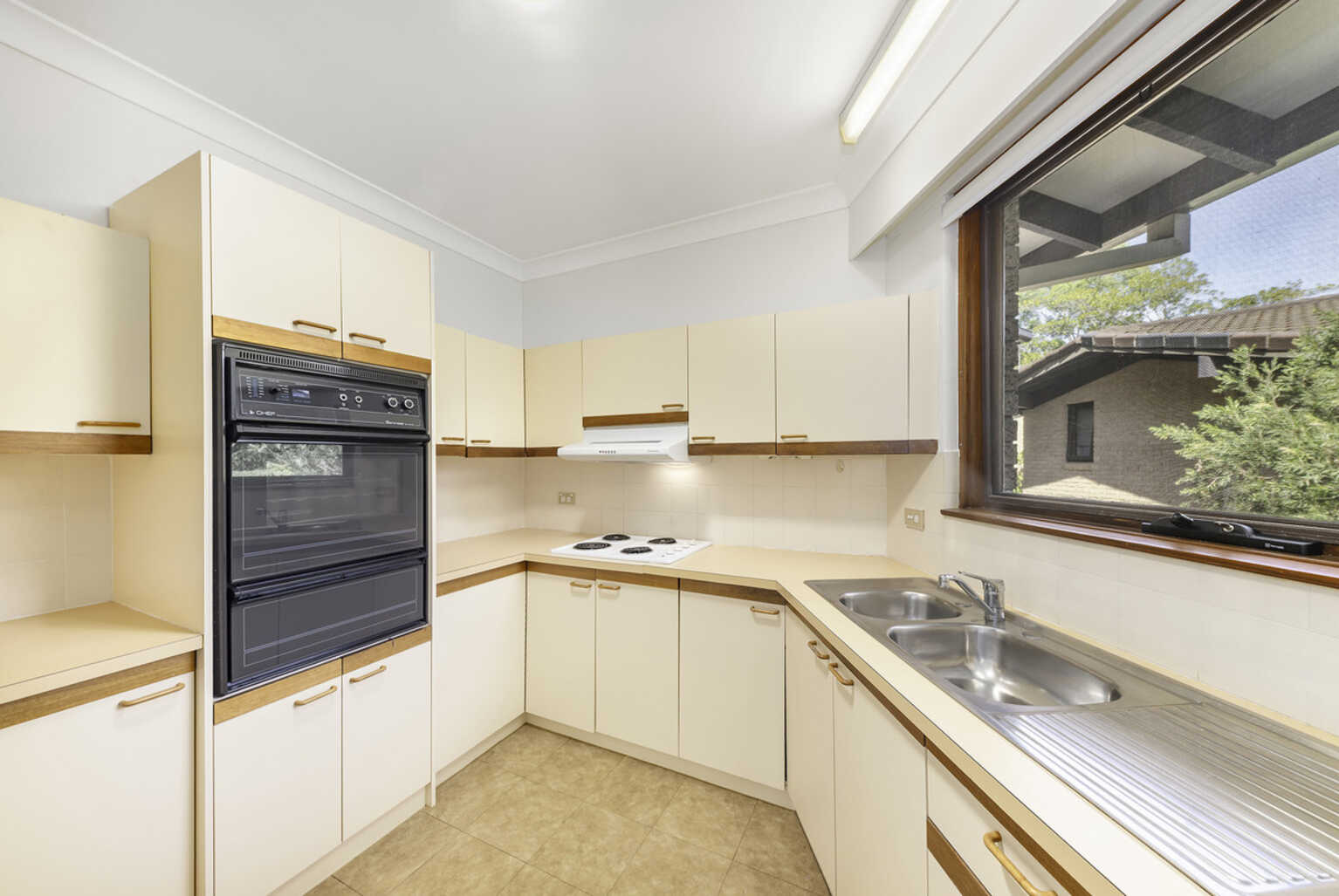 26/21 Eastern Valley Way Northbridge
