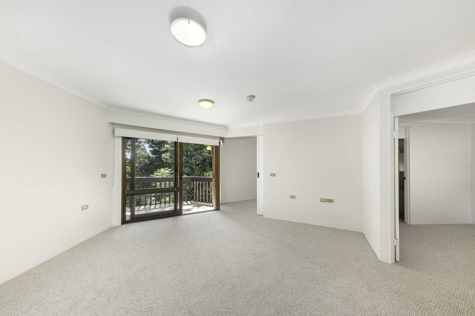 26/21 Eastern Valley Way Northbridge