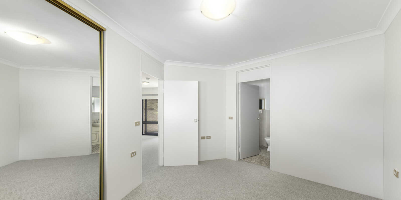 26/21 Eastern Valley Way Northbridge